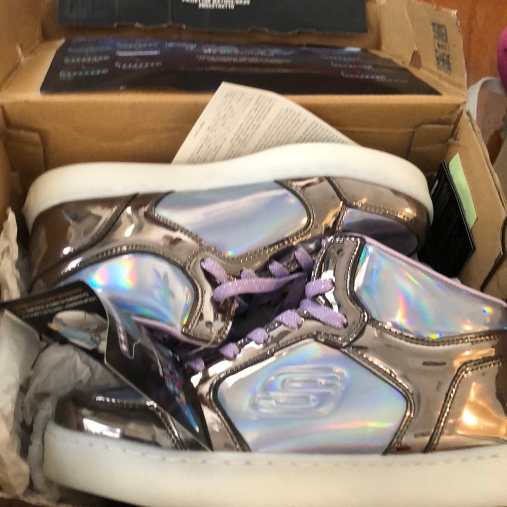 Metallic Light up sketchers